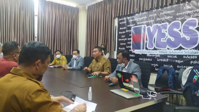 Pemprov Sulsel Terima kunjungan Tim Penilai PPD Kementerian Perencanaan Pembangunan Nasional (PPN)/Bappenas Pusat di Baruga Lounge Kantor Gubernur Sulsel, Selasa (05/04/2022).