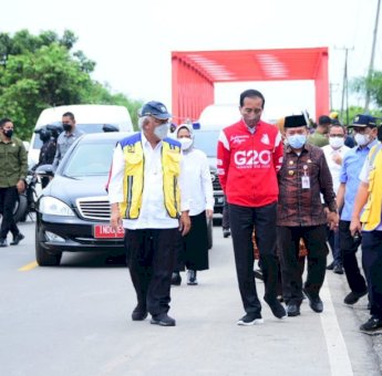 Presiden Jokowi Tinjau Proyek Peningkatan Kualitas Jalan Kota Jambi ke Muara Sabak
