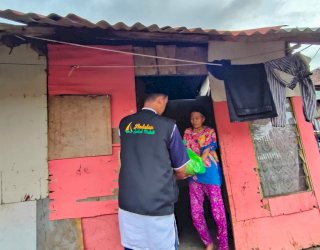 Andalan Sulsel Peduli Door To Door Berbagi 1000 Paket Sembako