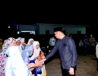 Bupati Adnan Tarwih di Bungaya, Masyarakat Puji Program Keagamaan Pemkab Gowa