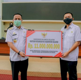 Bantuan Keuangan Gubernur Sulsel Rp 11 Miliar Untuk Pembangunan Masjid Agung dan Resevoir Air Minum di Kepulauan Selayar