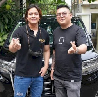 Giliran Artis Billy Syahputra Penuhi Panggilan Mabes Polri Terkait Trading DNA Pro