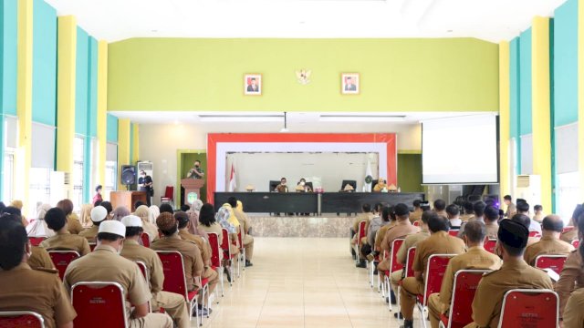 Pemkab Luwu Timur Gelar Rapat Koordinasi Penanganan Covid-19, Selasa (08/02/2022), di Gedung Wanita Simpurisiang, Puncak Indah, Kecamatan Malili.