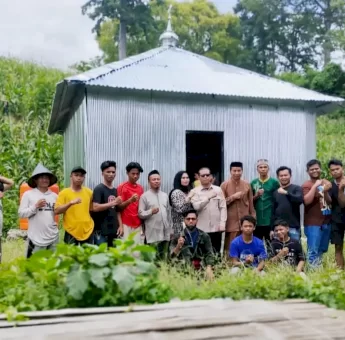 Ketua DPRD Jeneponto Bantu Pembangunan Mushollah untuk Warga Tonro Kassi