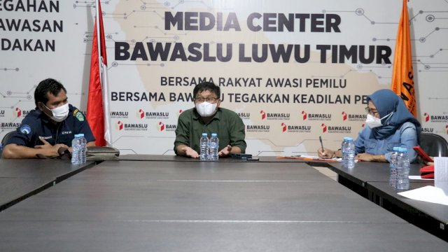 Bawaslu Kabupaten Luwu Timur menggelar rapat pengelolaan PPID dengan Dinas Kominfo-SP selaku PPID utama Pemkab Luwu Timur.