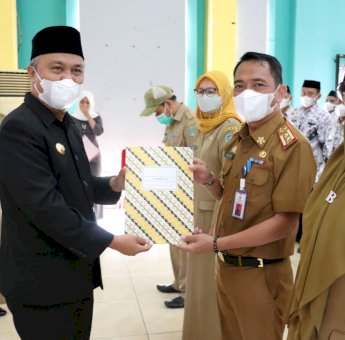 482 PPPK di Luwu Timur Terima SK dan Surat Persetujuan Pencantuman Gelar