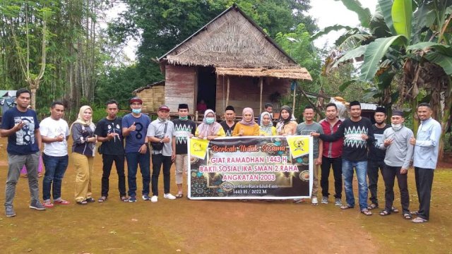 Ikatan Alumi SMU Negeri 2 Raha (Ika Smandara) Kabupaten Muna, Sulawesi Tenggara (Sultra) angkatan 2003. (Foto: Rustam/Republiknews.co.id)