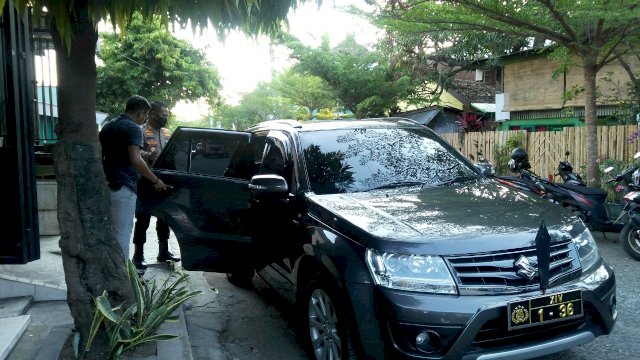 Kapolres Kepulauan Selayar AKBP Ujang Darmawan Hadi Saputra, saat bersiap untuk melakukan pemantauan di Pos PAM, Pelabuhan dan Bandara, Minggu (01/05/2022). (Foto: Andi Rusman/Republiknews.co.d)