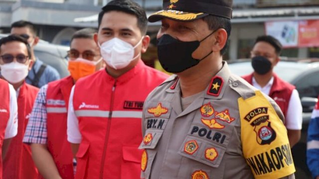 Wakapolda Banten Brigjen Pol Drs Ery Nursatari, bersama jajaran Pertamina mengecek stok BBM di SPBU, antisipasi lonjakan Arus Balik, Jumat (06/05/2022). (Istimewa)