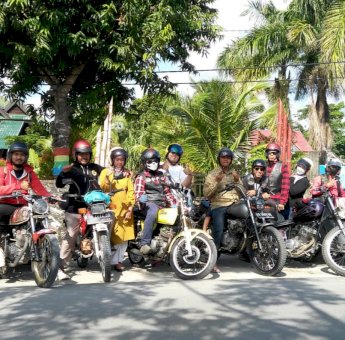 Manfaatkan Libur Lebaran, 3 Club Motor Tua Makassar Tour Wisata ke Selayar