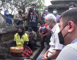 Berkunjung ke Makam Raja-raja Gowa, Ganjar Pranowo: Ini Bukan Safari Politik