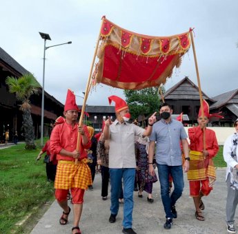 Ganjar Pranowo Takjub Keindahan Balla Lompoa di Gowa