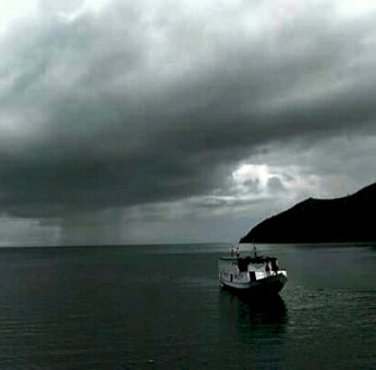 Sempat Hilang di Perairan Selayar, 17 Penumpang Kapal Muara Sinjai Ditemukan Selamat