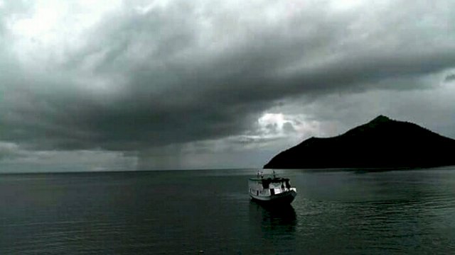 Ilustrasi Kapal Kayu berlabuh di Pulau. (Istimewa)