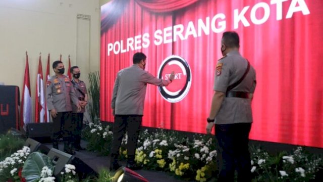 Kapolda Banten Irjen Pol. Rudy Heriyanto meresmikan kenaikan tingkat tipe C untuk Polresta Serang, Rabu (11/05/2022). (Ist)
