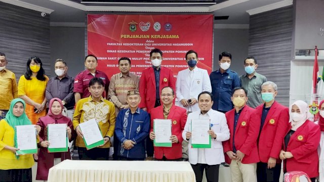 Perjanjian Kerjasama Antara FKG Unhas, RAGMP Unhas, Dinkes Pohuwato, RSUD Bumi Panua Pohuwato dan UPTD RSUD Pratama Lemito Pohueato, Selasa (10/05/2022). (Istimewa)