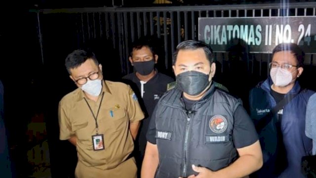 Wakil Direktur Reserse Narkoba Polda Metro Jaya, AKBP Dony Alexander usai sidak di 6 tempat hiburan di kawasan Jaksel, Sabtu (14/05/2022) dini hari. (Ist)