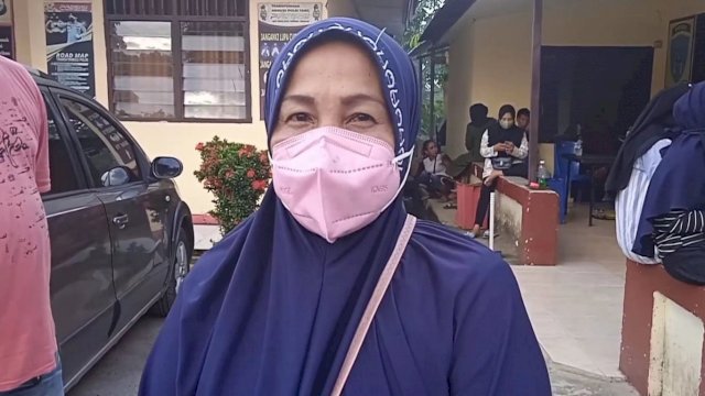 Korban Investasi berkedok Arisan Online di Kabupaten Gowa Sulawesi Selatan bertambah, seorang wanita yang mengaku menjadi korban dari arisan online tersebut mendatangi Polsek Bontonompo untuk melaporkan uang yang diinvestasikannya tida kunjung diterima. (Istimewa)