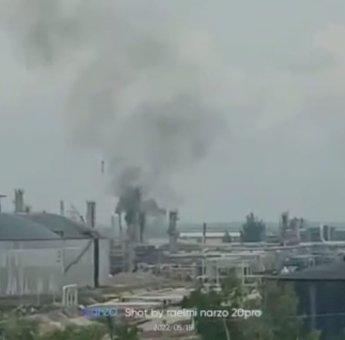 Kilang Minyak Pertamina Balikpapan Terbakar, 5 Korban Dilarikan ke Rumah Sakit