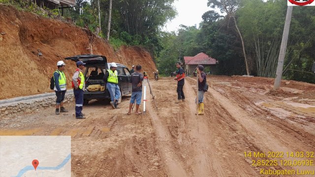 Pengerjaan Ruas Jalan Rantepao Kabupaten Toraja Utara menuju ke Sa'dan Batusitanduk Kabupaten Luwu. (Istimewa)
