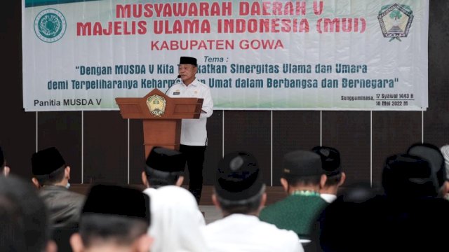Wakil Bupati Gowa Abd Rauf Malaganni, saat membuka Musyawarah Daerah V Majelis Ulama Indonesia (MUI) Tingkat Kabupaten Gowa. Kegiatan berlangsung di Baruga Tinggimae, Rumah Jabatan Bupati Gowa. (Istimewa)