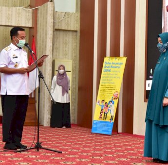 Cakupan IDL Tertinggi Nasional, Gubernur Kukuhkan Naoemi Octarina Sebagai Bunda Imunisasi Sulsel