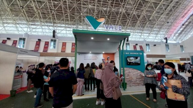 Stand PT. Vale Indonesia Tbk, di kegiatan Unhas Career Expo yang diselenggarakan oleh Career Development Center Unhas, di JK Arenatorium selama dua hari, Rabu-Kami (18-19/05/2022). (Istimewa)