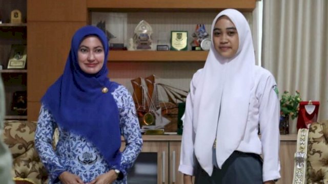 Anggota Paskibraka Nasional 2022 asal SMAN 7 Luwu Utara, Bintang, saat menemui Bupati Luwu Utara Indah Putri Indriani, Jumat (20/05/2022). (Istimewa)