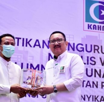 Hadiri Silaturahmi KAHMI Sulsel, Gubernur Andi Sudirman Dorong KAHMI Berkontribusi Dalam Kedaulatan Ekonomi Masyarakat