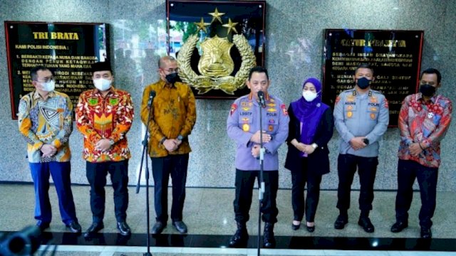 Kapolri Jenderal pol Listyo Sigit Prabowo memberi keterangan persnya usai menerima Audiensi KPU senin (23/5/2022). Foto:ist