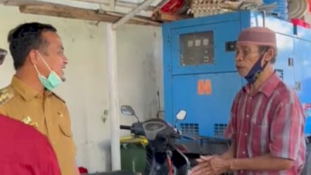 Gubernur Sulsel Andi Sudirman Sulaiman, berbincang dengan Marola Sabang Juru Masak di Kantor Gubernur, Senin (23/05/2022). (Istimewa)