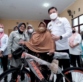 Warga Antusias Ikut Gebyar Vaksin Covid-19 Pemkab Gowa, Ada yang Raih Sepeda