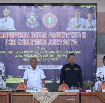 Buka Konferensi kerja II PGRI Jeneponto, Bupati: PGRI Dapat Menjadi Lokomotif Penggerak Kemajuan Pendidikan