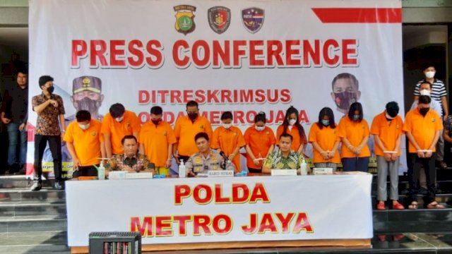 Siber Ditreskrimsus Polda Metro Jaya press confrence terkait kasus pinjol ilegal, Jumat (27/05/2022). (Ist)