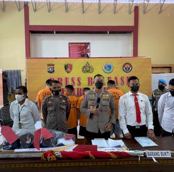 Insiden Penurunan Bendera di Kantor Bupati Majene, Polisi Tetapkan Empat Tersangka