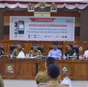 Imigrasi Makassar Kenalkan Aplikasi M-Paspor Untuk Kemudahan TKI di Jeneponto