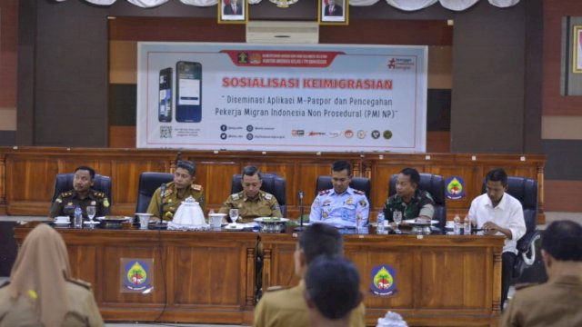 Wakil Bupati Jeneponto Paris Yasir saat menerima kunjungan kepala Imigrasi Makassar.