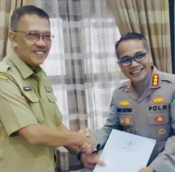 Humas Polda Banten Raih Penghargaan Dari Gubernur