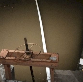 Diduga Ulah Oknum, Air Baku Nipa-nipa Antang Tercemari Oli