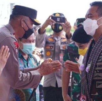 Tinjau Rumah Dinas TNI AD, Panglima TNI Sambangi Sulbar