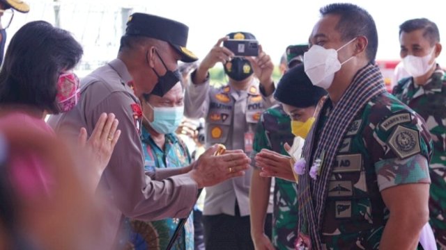 Panglima TNI Jenderal Andika Perkasa saat tiba di Bandara Tampa Padang, Mamuju, Sulawesi Barat, Kamis (12/5/2022). (Foto: Istimewa)