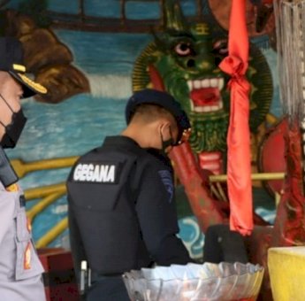 Peringati Hari Waisak 2022, Tim Penjinak Bom Sterilisasi Vihara Di Tangerang