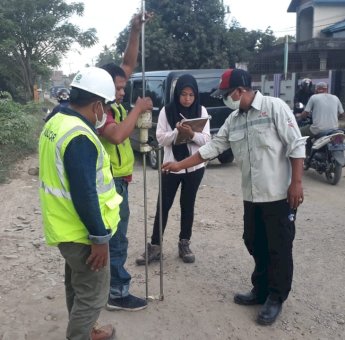 Masuki Tahap Penghamparan Lapis Pondasi dan Uji Mutu, Gubernur Andi Sudirman: Ruas Pinrang – Rappang Mulai Dikerjakan