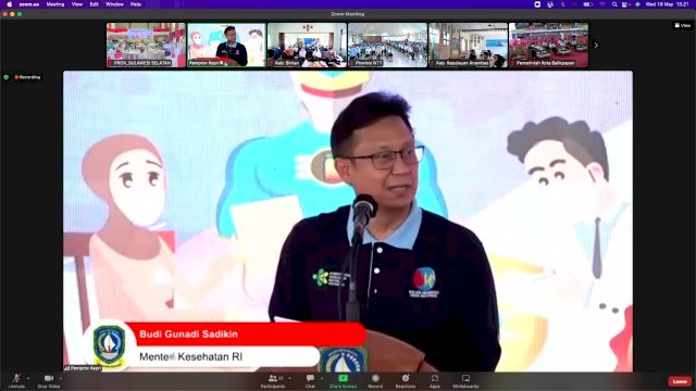 Menteri Kesehatan RI, Budi Gunadi Sadikin memuji upaya Gubernur Andi Sudirman yang berhasil membawa Provinsi Sulsel pada urutan pertama tertinggi untuk cakupan IDL tahun 2021, saat Acara Pencanangan Bulan Imunisasi Anak Nasional (BIAN) Tingkat Nasional Tahun 2022, Rabu (18/05/2022). (Istimewa)