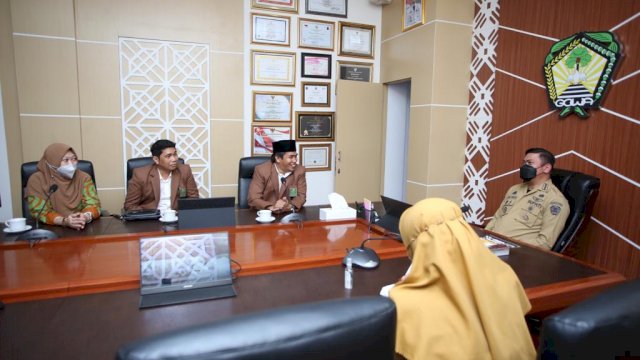 Bupati Gowa Adnan Purichta Ichsan saat menerima audiens jajaran Fakultas Dakwah dan Komunikasi, UIN Alauddin Makassar, di Ruang Rapat Bupati Gowa, Selasa (24/05/2022). (Istimewa)