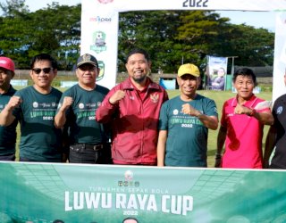 Bersama RMB, Arwin Azis Buka Turnamen Bola Luwu Raya Cup 2022