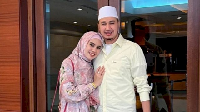 Habib Usman dan isterinya Kartika Putri. (Istimewa)