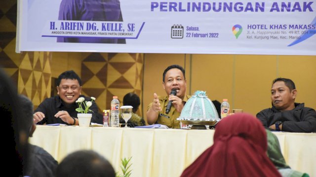 Ketua Komisi C DPRD Makassar, Arifin Dg Kulle saat menyosialisasikan Perda Perlindungan Anak di Hotel Khas Makassar, Selasa (22/2/2022). (Foto: Istimewa)