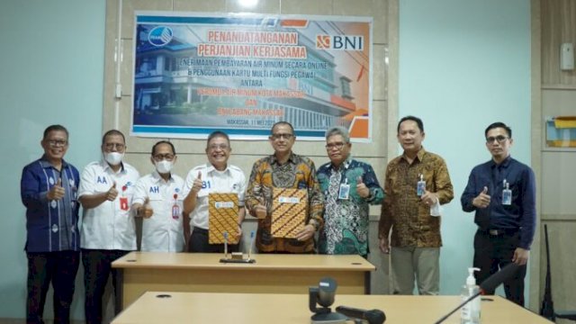 Penandatanganan MoU antara Penjabat Direktur Utama Beni Iskandar, dengan Muhammad Arafah. (Istimewa)