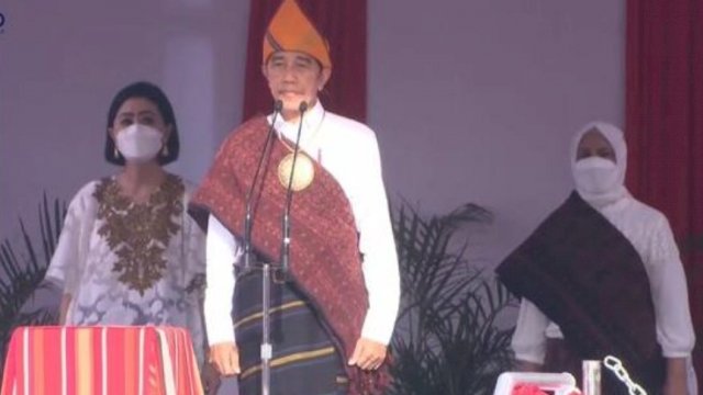 Presiden RI Joko Widodo (Jokowi) memimpin upacara peringatan Hari Lahir (Harlah) Pancasila Tahun 2022, Rabu (01/06/2022), yang digelar di Lapangan Pancasila Kabupaten Ende, Nusa Tenggara Timur (NTT). (Istimewa)